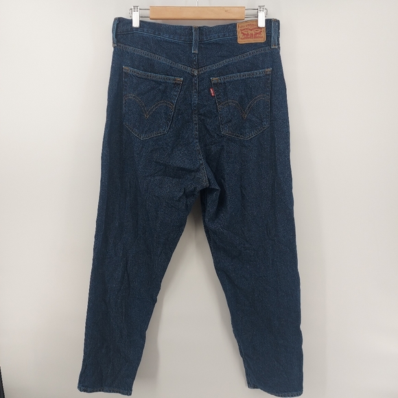 Levi's HIGH WAISTED MOM WOMEN'S JEANS SIZE 31 - Picture 5 of 9